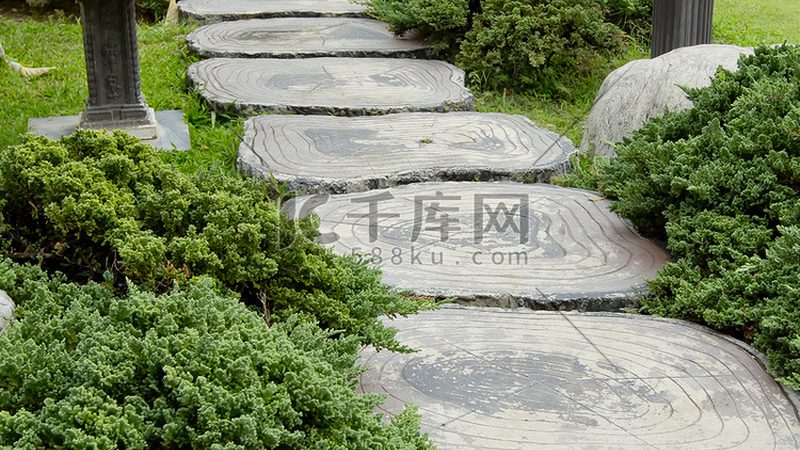 屋顶绿化灌溉系统：如何科学选型，助力生态城市**